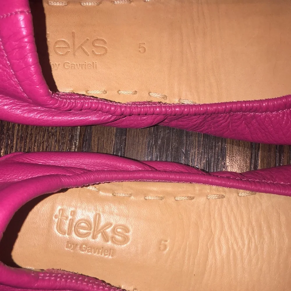 Tieks hot pink